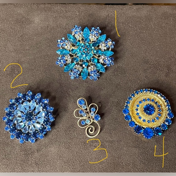Blue rhinestone brooches (choice of one) - Picture 8 of 8